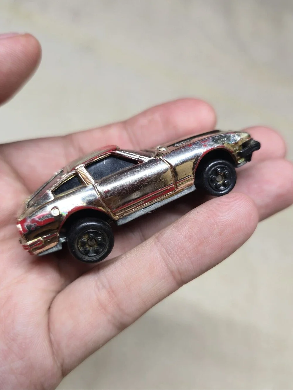 Vintage 1980 Kidco Burnin' Key Cars Datsun 280-ZX GoldPaint peeling